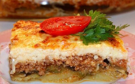 Greek Moussaka กับมะเขือยาว: เมดิเตอร์เรเนียนคลาสสิก