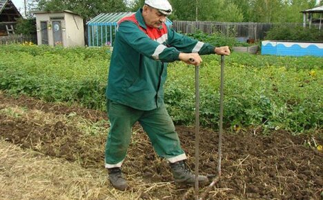 Kultywator ręczny do pielęgnacji letniego domku