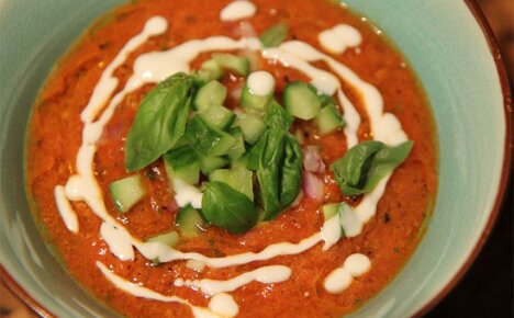 Klasični recept za gazpacho za ljubitelje španjolske kuhinje