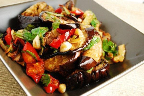 deilig auberginesalat til vinteren